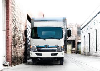 Камиони Твърдо шаси Hino 300 717 4x2