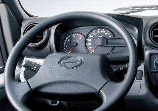 Камиони Твърдо шаси Hino 300 921 CREW 4x2