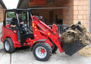 Универсални товарачи Schäffer 2345 SLT