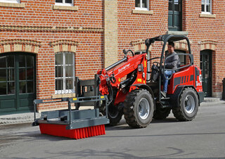 Универсални товарачи Schäffer 2630 T SLT