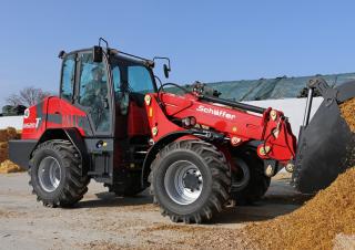Универсални товарачи Schäffer 8620 T-2 