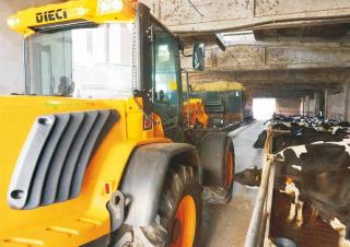 Универсални товарачи Dieci Agri Pivot T60