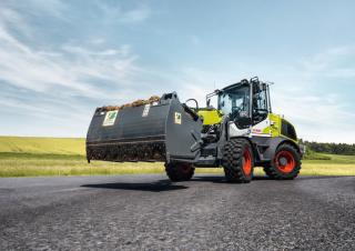 Универсални товарачи Claas Torion 738 T Sinus