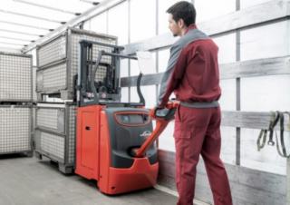 Палетни стакери Уоки стакери Linde D10 