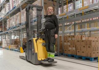 Палетни стакери Уоки стакери Caterpillar NSV16N3
