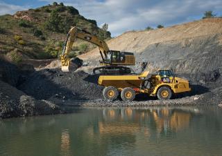 Верижни екскаватори Caterpillar 352F XE