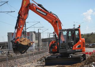 Верижни екскаватори Doosan DX140LCR-5