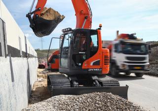 Верижни екскаватори Doosan DX140LCR-5