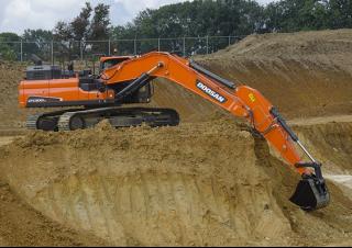 Електрически верижни багери Doosan DX300LC-5 SLR