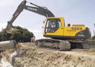 Верижни екскаватори Volvo EC210B