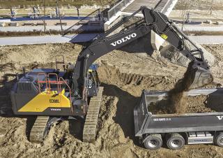 Верижни екскаватори Volvo EC300E L Hybrid