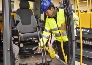 Верижни екскаватори Volvo EC300EL