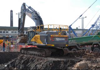 Верижни екскаватори Volvo EC380EL
