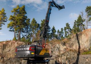 Верижни екскаватори Volvo EC400 High Reach