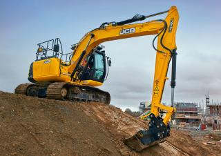 Верижни екскаватори JCB JS131 LC