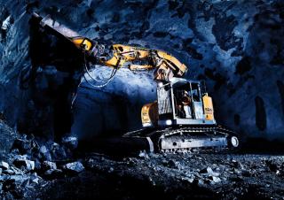 Верижни екскаватори Liebherr R 924 Compact Tunnel Litronic
