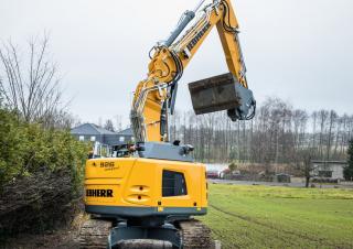 Верижни екскаватори Liebherr R 926 Compact Litronic