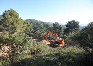 Верижни екскаватори Hitachi ZX 225 USLC-3