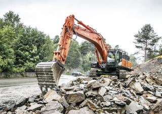 Верижни екскаватори Hitachi ZX490LCH-6