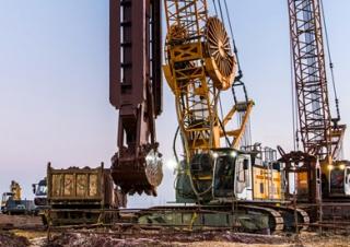 Верижни кранове - решетъчна стрела Liebherr HS 8100