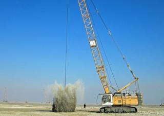 Верижни кранове - решетъчна стрела Liebherr HS 8100