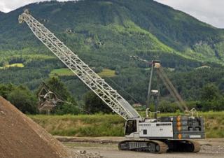 Верижни кранове - решетъчна стрела Liebherr HS 8100