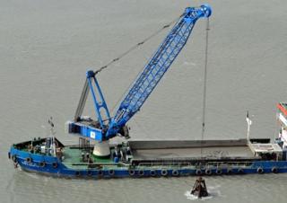 Верижни кранове - решетъчна стрела Liebherr HS 895 HD