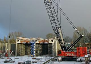 Верижни кранове - решетъчна стрела Liebherr LR 1200