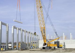 Верижни кранове - решетъчна стрела Liebherr LR 1250