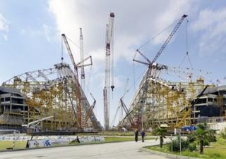 Верижни кранове - решетъчна стрела Liebherr LR 1600/2