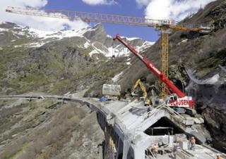 Верижни кранове - телескопична стрела Liebherr LTR 1060