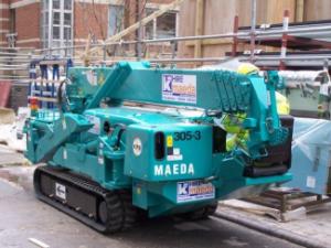 Верижни кранове - телескопична стрела Maeda MC 305 CRM *