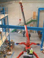 Верижни кранове - телескопична стрела UNIC URW-376