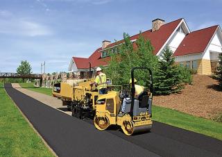 Верижни машини за асфалт Caterpillar AP255E