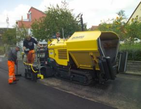 Верижни машини за асфалт Bomag BF 223 C