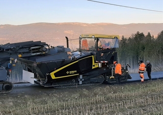 Верижни машини за асфалт Bomag BF 700 C 3 S 500