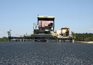 Верижни машини за асфалт Bomag BF 800 C 2 S 500