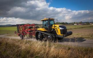Верижни трактори Challenger MT765 B