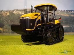 Верижни трактори Challenger MT765 B