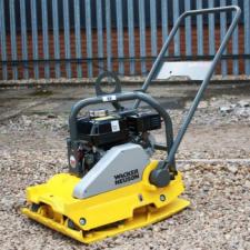 Вибролочи - уплърнителна техника Виброплочи с преден ход Wacker Neuson WP1550A