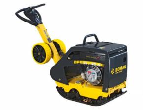 Вибролочи - уплърнителна техника Виброплочи с обратен ход Bomag BPR 35/42 D
