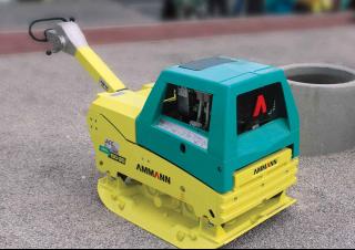 Вибролочи - уплърнителна техника Виброплочи с обратен ход Ammann APH 100-20 Totmann
