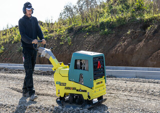 Вибролочи - уплърнителна техника Виброплочи с обратен ход Ammann APH 5075