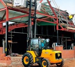 Високоповдигачи с висока проходимост JCB 926