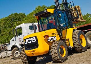 Високоповдигачи с висока проходимост JCB 940
