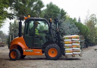 Високоповдигачи с висока проходимост Ausa C 150 H x4