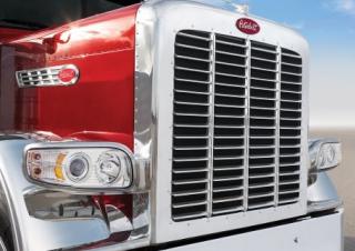 Камиони Влекачи Peterbilt 389 58” Low Roof Cummins ISX15