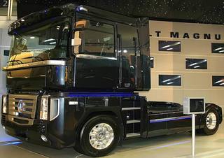 Камиони Влекачи Renault MAGNUM 480.18 4X2 TGV950