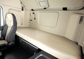 Камиони Влекачи Hyundai Commercial Vehicles P410.42 D6CC41