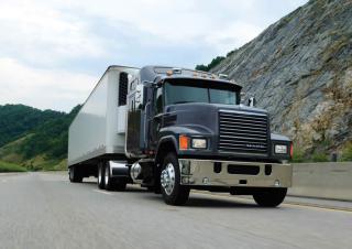Камиони Влекачи Mack PINNACLE CA68 Conventional CHU602 MP8 4x2